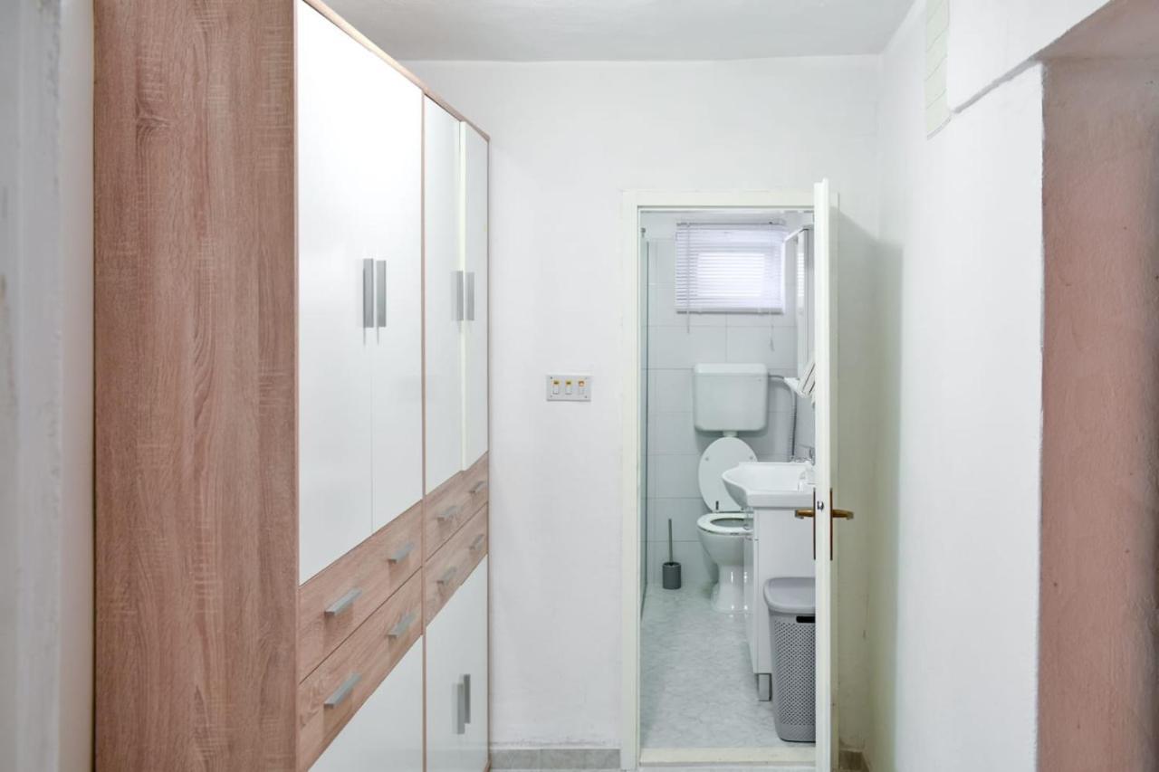Apartman Karmen Appartement Kaštela Buitenkant foto