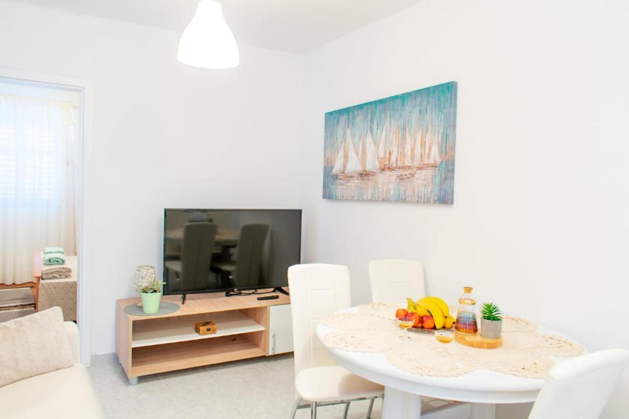 Apartman Karmen Appartement Kaštela Buitenkant foto
